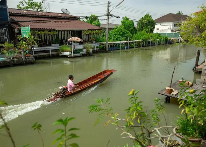 บ้านพัก Reuan Vilawan