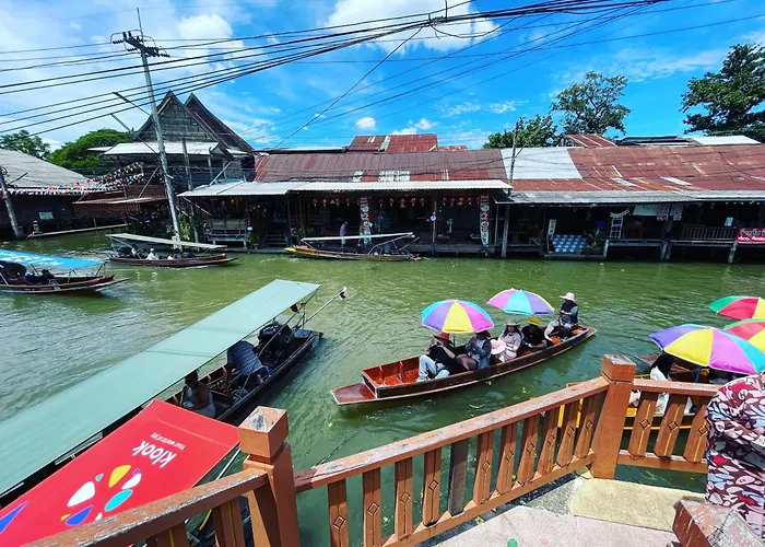 Reuan Vilawan บ้านพัก Ratchaburi