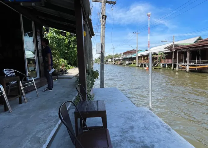 Reuan Vilawan บ้านพัก Ratchaburi