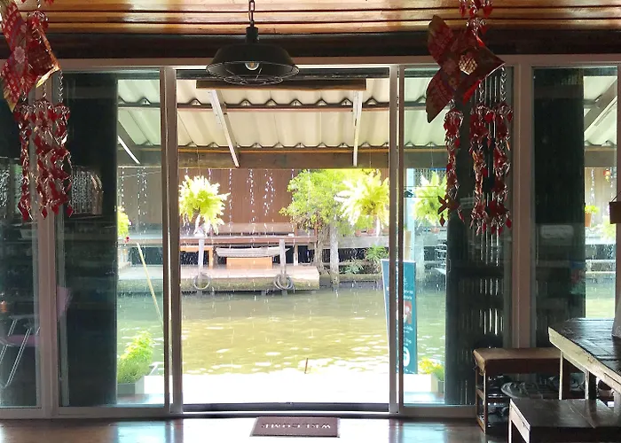 บ้านพัก Reuan Vilawan Ratchaburi