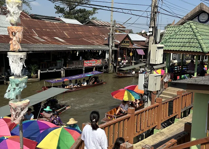 Reuan Vilawan บ้านพัก
